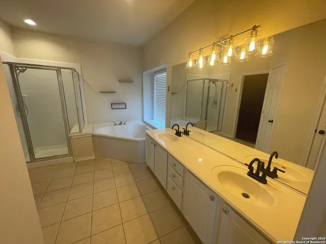 $2,400 | 3912 Arroyo Sierra, Schertz, TX 78154