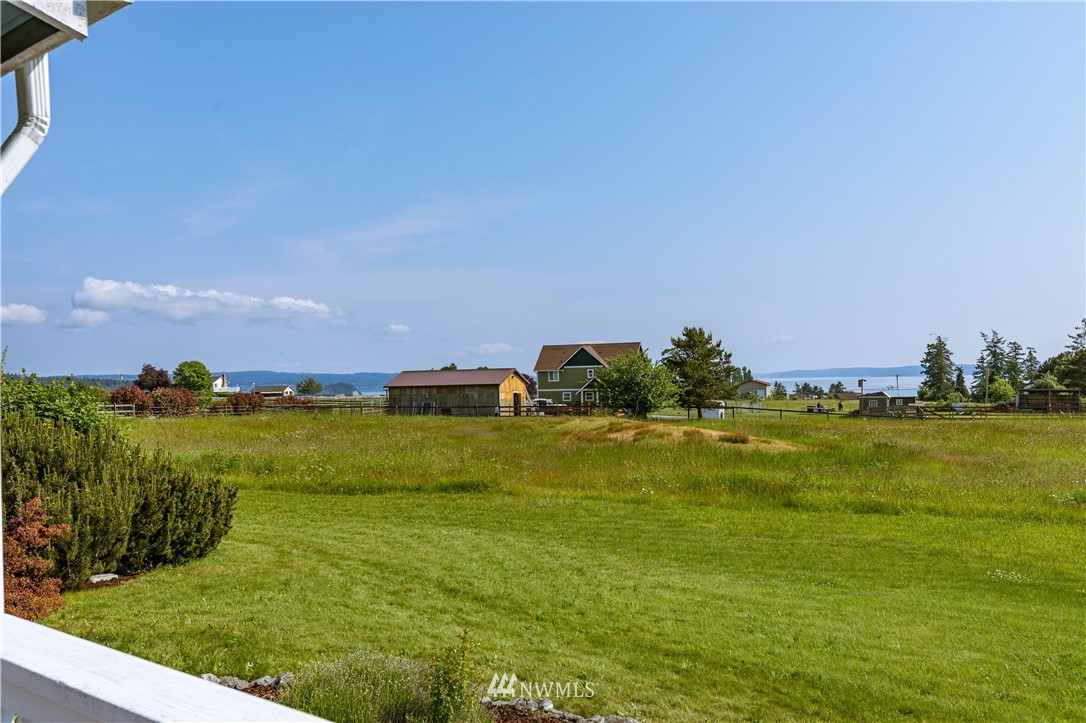2776 Taylor Road Oak Harbor, WA 98277 - Photo 3 of 25 Gallery Image 3