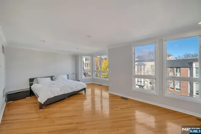 $1,375,000 | 55 Victoria Place West, Fort Lee, NJ 07024