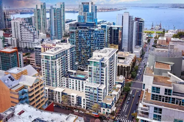 $4,200 | 425 West Beech Street, Unit 1556, San Diego, CA 92101