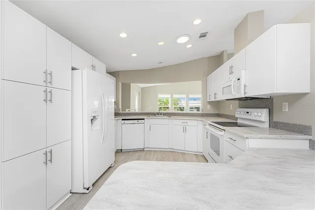 $249,000 | 9209 Pinehaven Way, Englewood, FL 34224