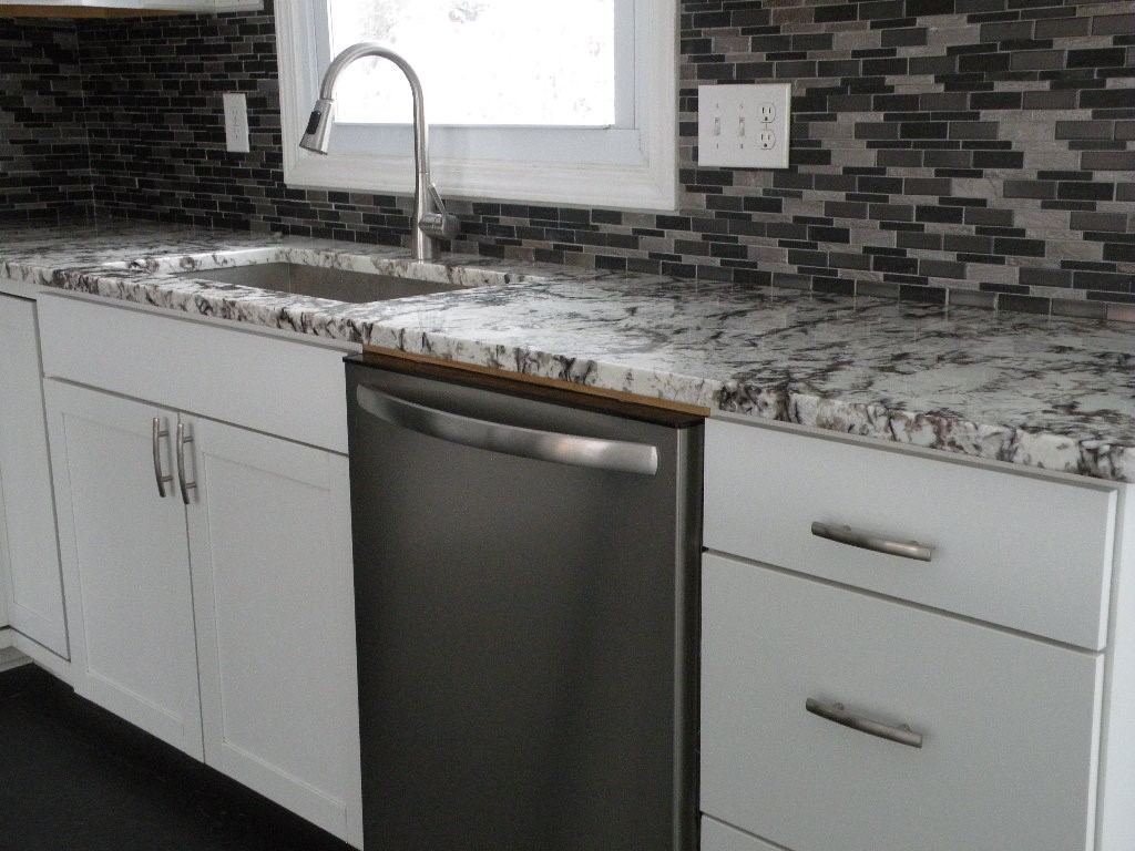 33 Groveview Circle Greece, NY 14612 - Photo 11 of 37