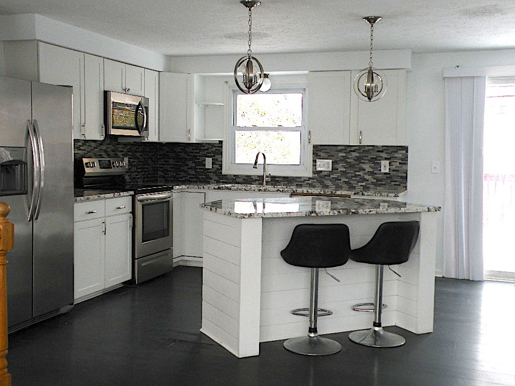 33 Groveview Circle Greece, NY 14612 - Photo 15 of 37