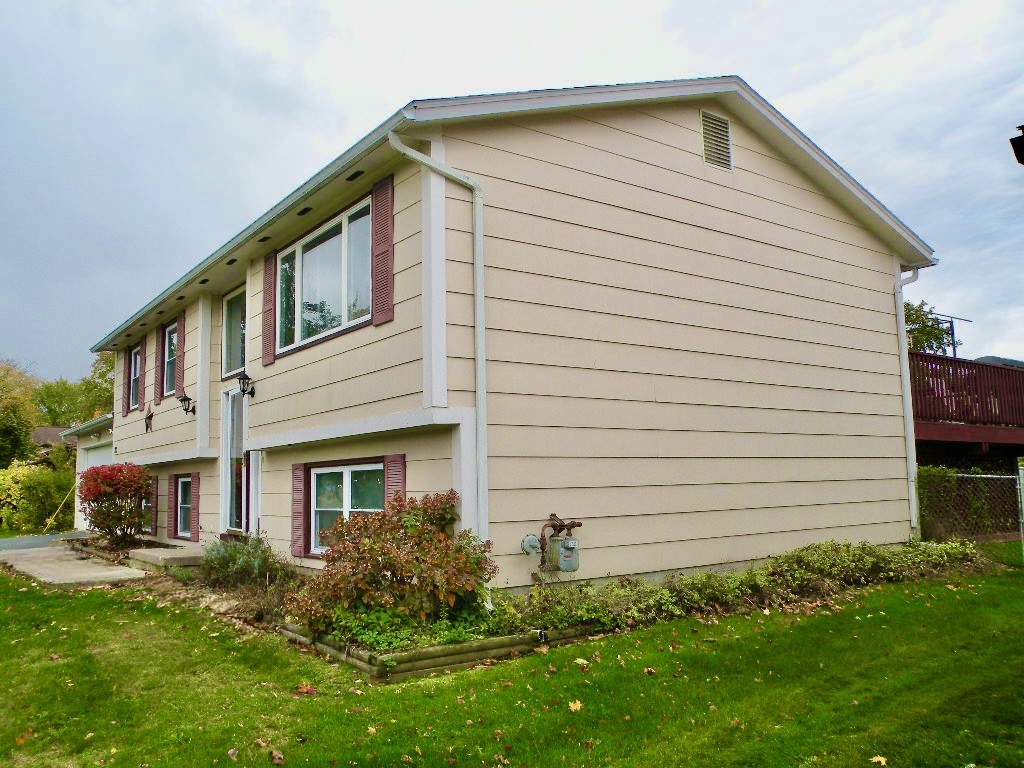 33 Groveview Circle Greece, NY 14612 - Photo 5 of 37