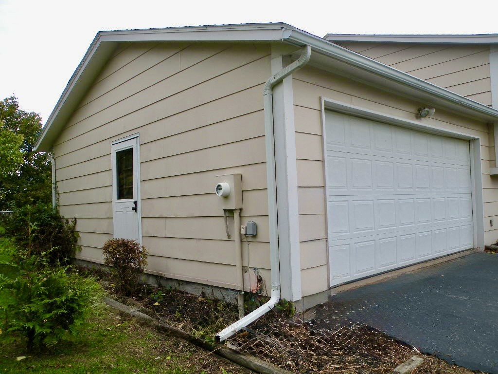 33 Groveview Circle Greece, NY 14612 - Photo 7 of 37