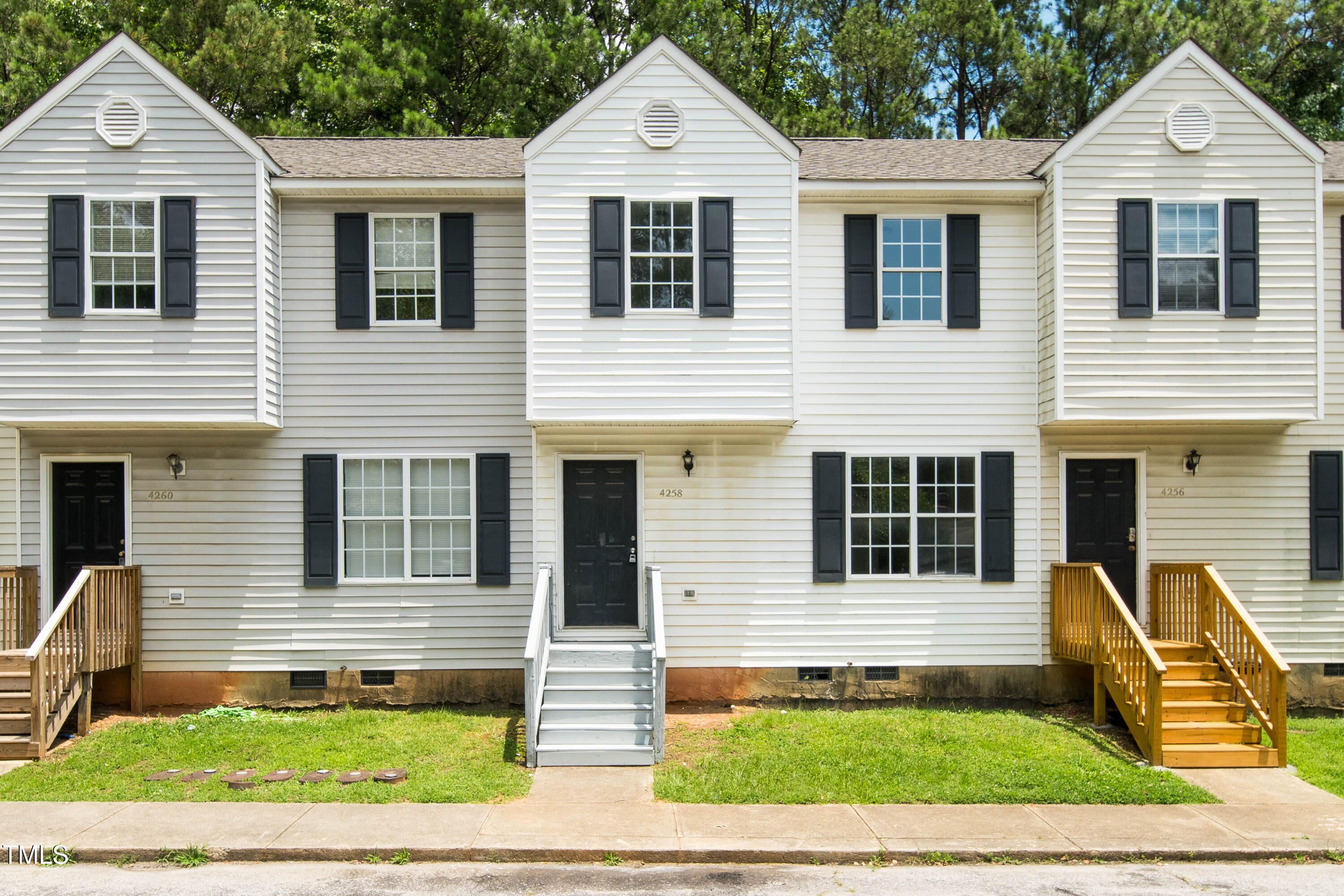 4258 Kaplan Drive Raleigh, NC 27606 - Photo 2 of 20 KFK00043