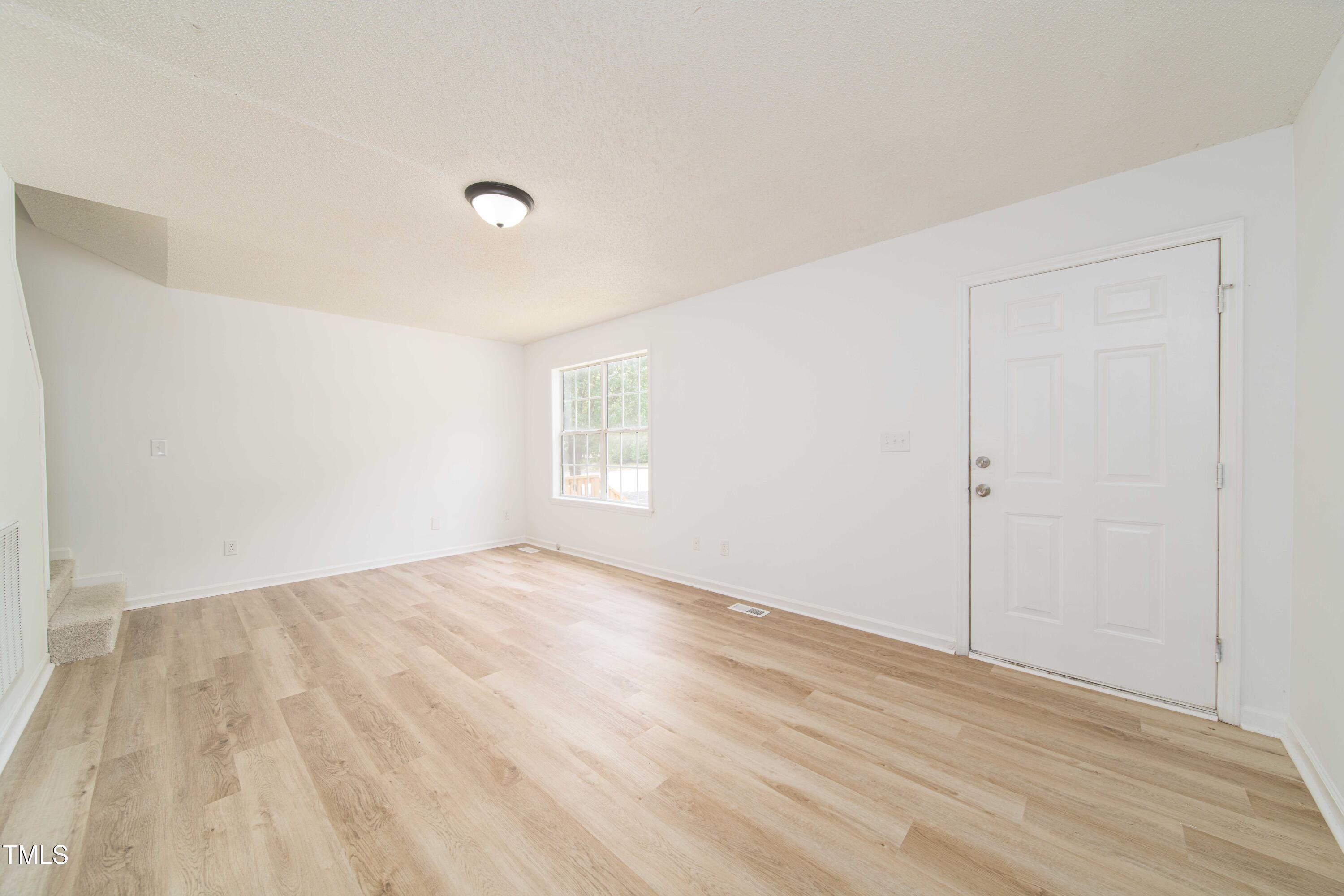 4258 Kaplan Drive Raleigh, NC 27606 - Photo 4 of 20 KFK00003-Edit