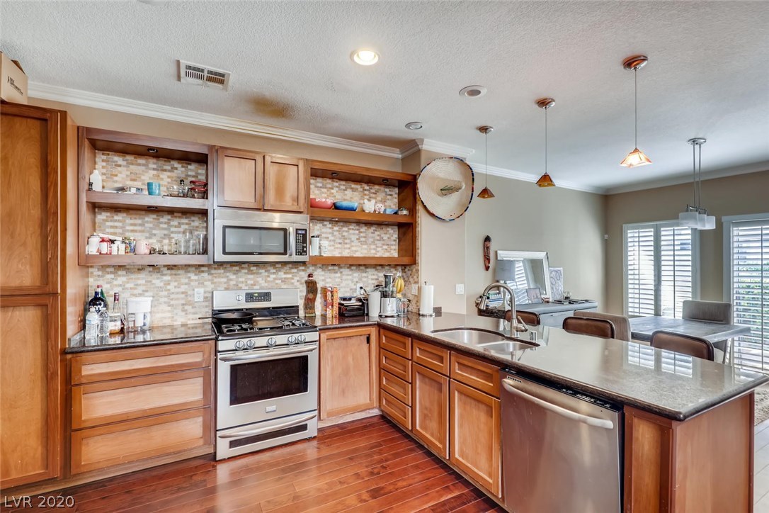 5235 Island Chain Road Las Vegas, NV 89118 - Photo 8 of 25 Gallery Image 8
