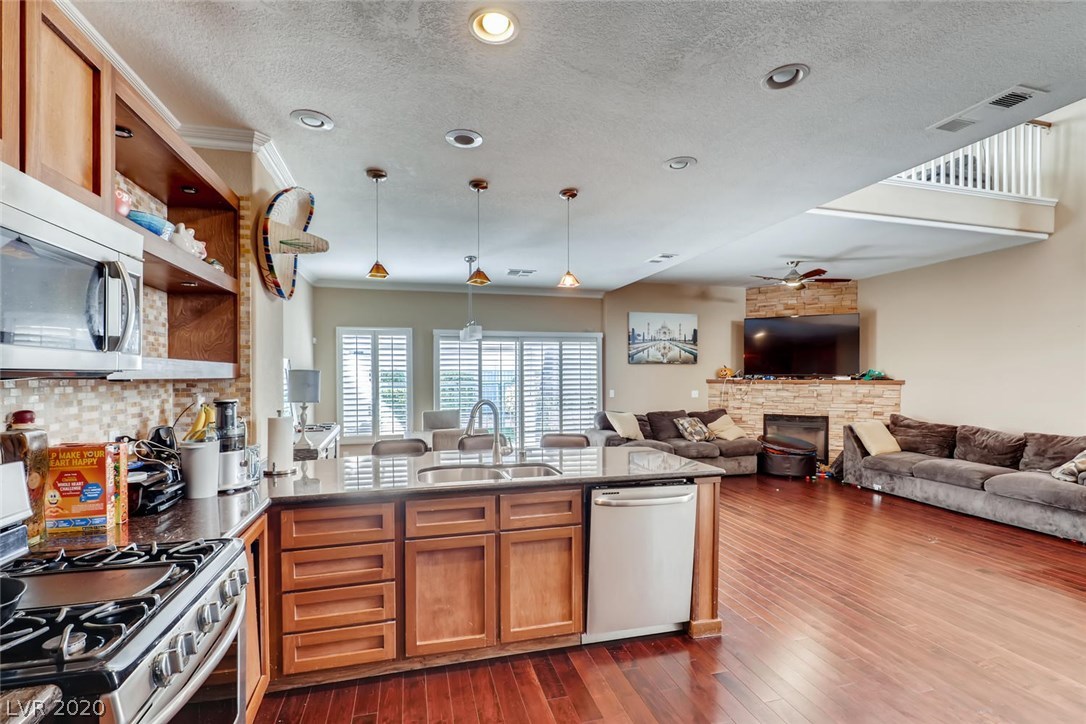 5235 Island Chain Road Las Vegas, NV 89118 - Photo 9 of 25 Gallery Image 9
