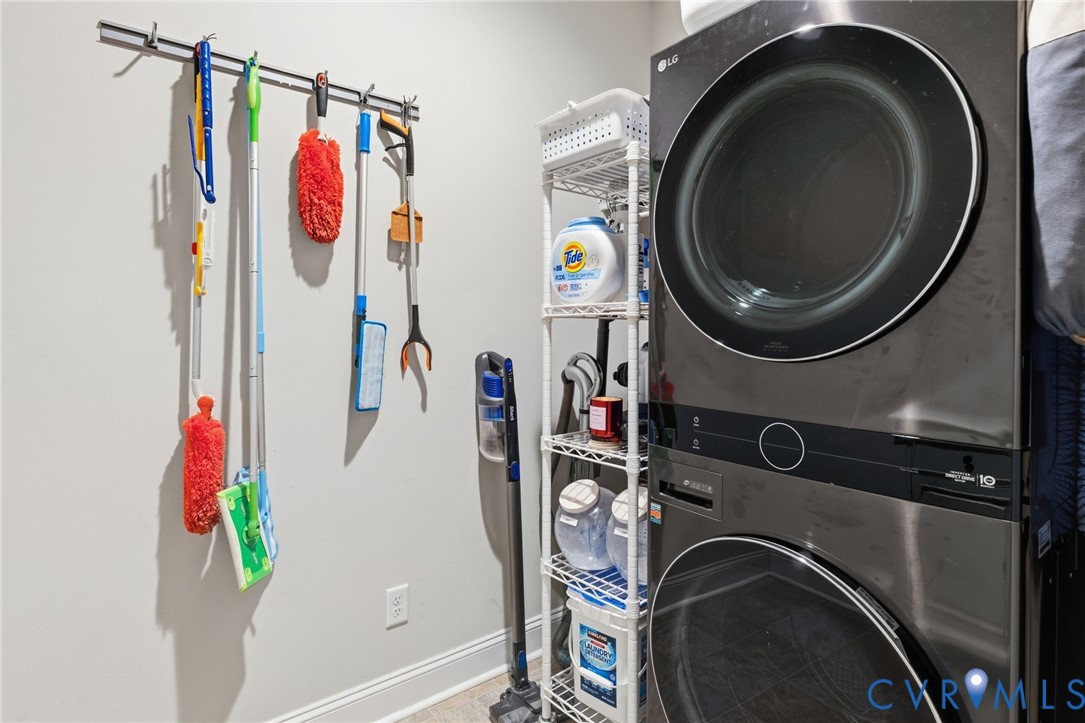 4001 Bircham Loop Midlothian, VA 23113 - Photo 22 of 33 a utility room with dryer and washer