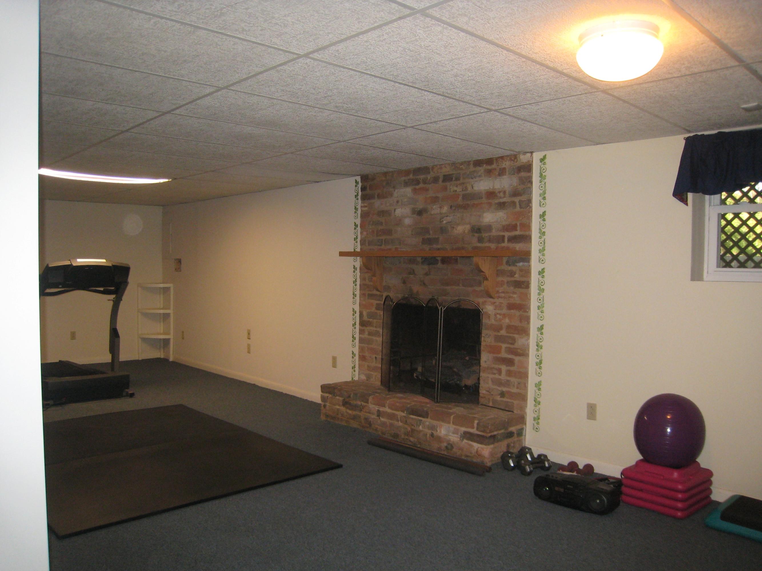3429 Halevan Road Roanoke, VA 24018 - Photo 33 of 38 Rec Room 1