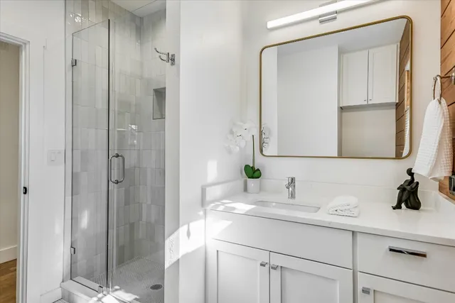 $975,000 | 106 East 35th Street, Austin, TX 78705