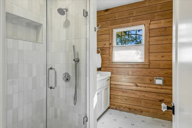 $975,000 | 106 East 35th Street, Austin, TX 78705