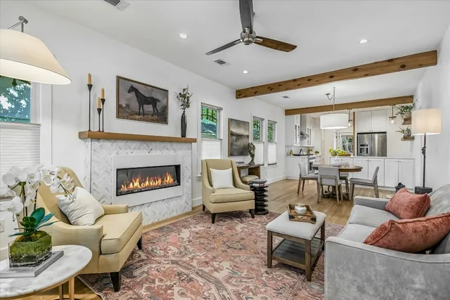 $975,000 | 106 East 35th Street, Austin, TX 78705