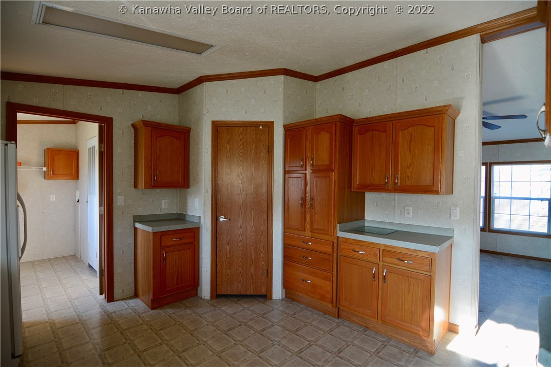 17682 Graham Station Road Letart, WV 25253 - Photo 10 of 30 Gallery Image 10