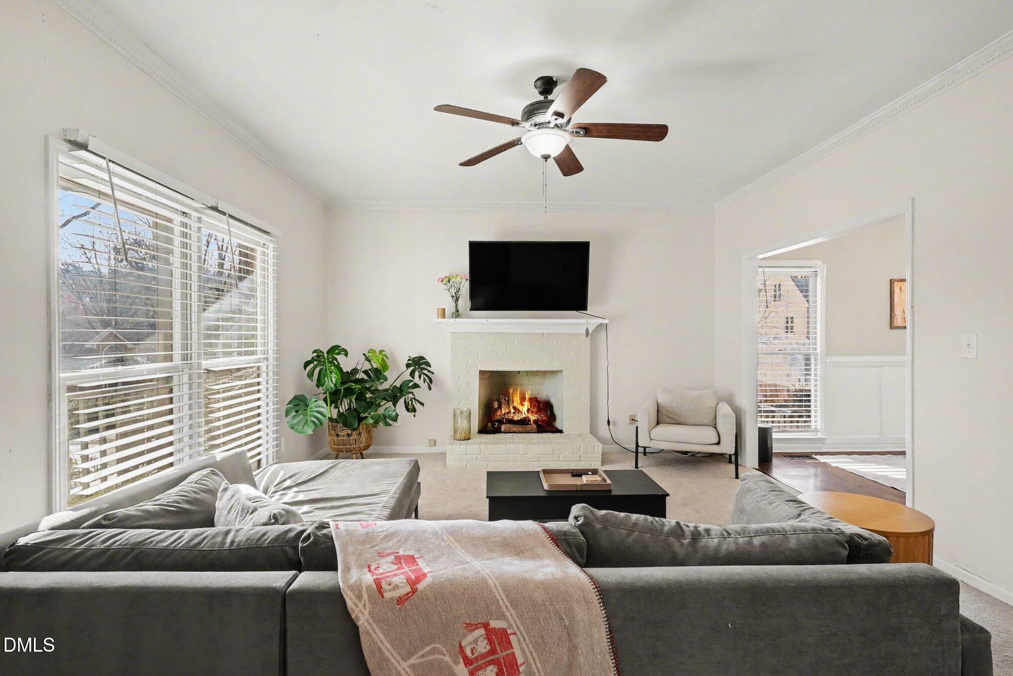 1701 Point O Woods Court Raleigh, NC 27604 - Photo 4 of 45 007_file_9049