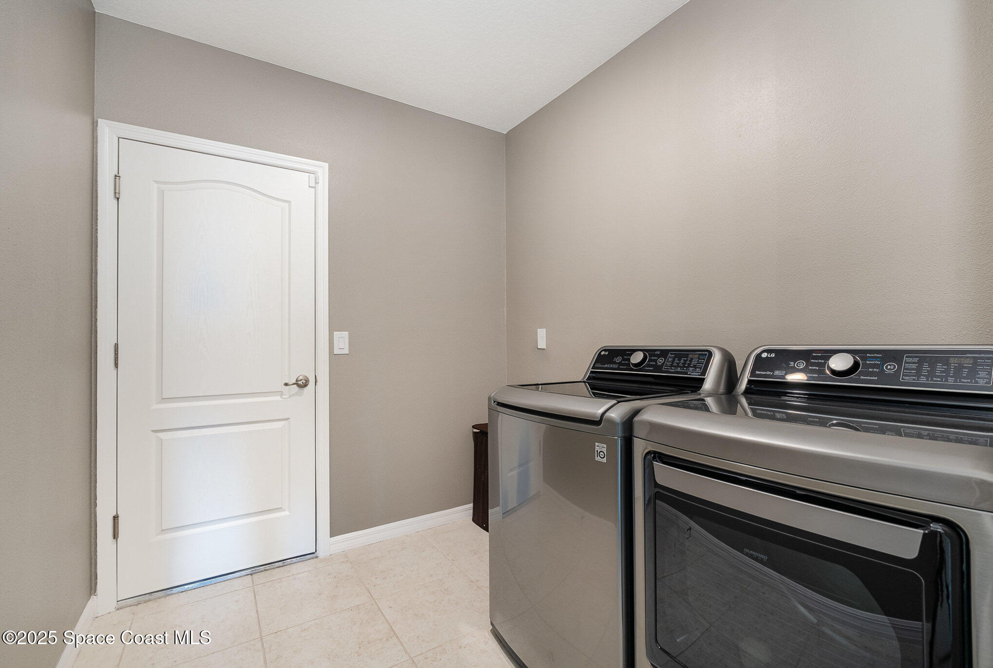 965 Edensor Lane Rockledge, FL 32955 - Photo 24 of 42 laundry