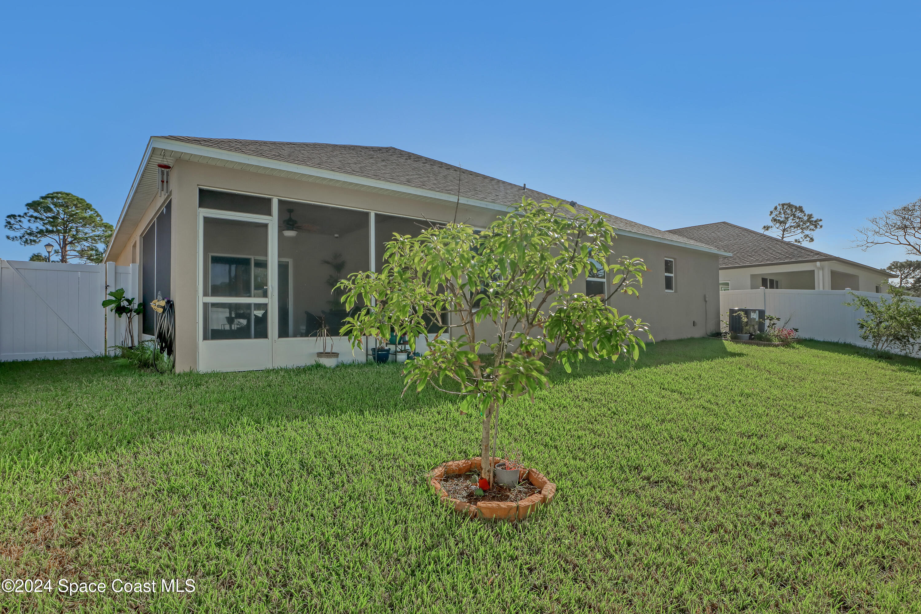 965 Edensor Lane Rockledge, FL 32955 - Photo 32 of 42 backyard
