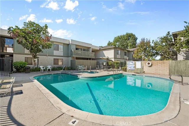 $2,700 | 3640 Sumner Avenue, Unit 101, Pomona, CA 91767