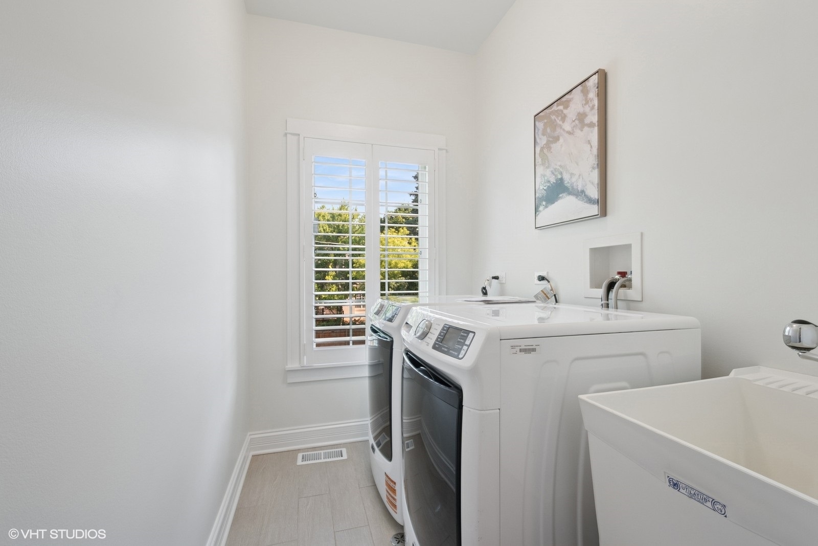 1635 Elder Lane Northfield, IL 60093 - Photo 19 of 30 a view of utility room with washer and dryer