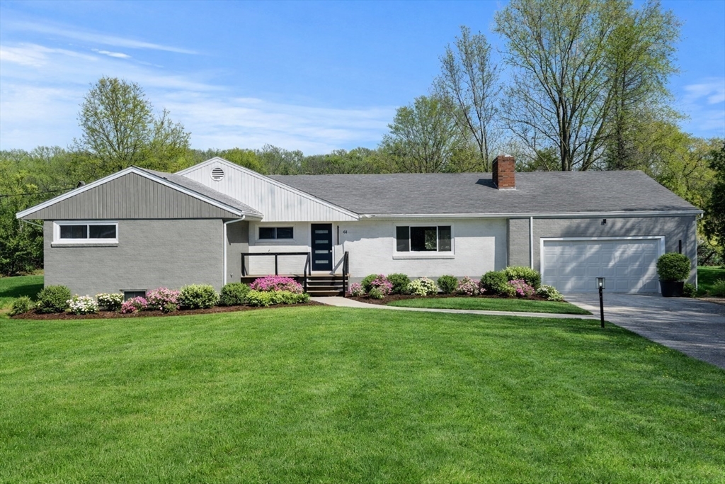 44 Foster Street Danvers, MA 01923 - Photo 4 of 42