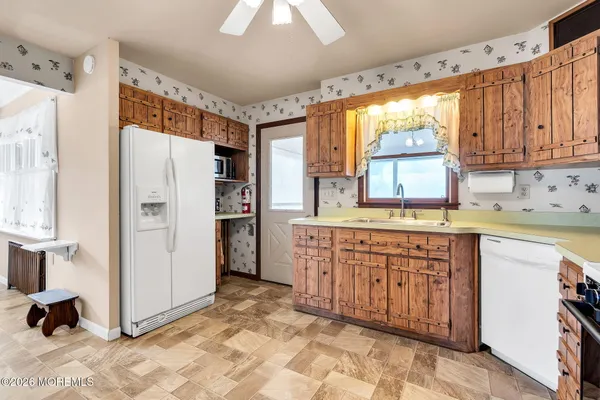 $3,200 | 501 Cable Avenue, Beachwood, NJ 08722