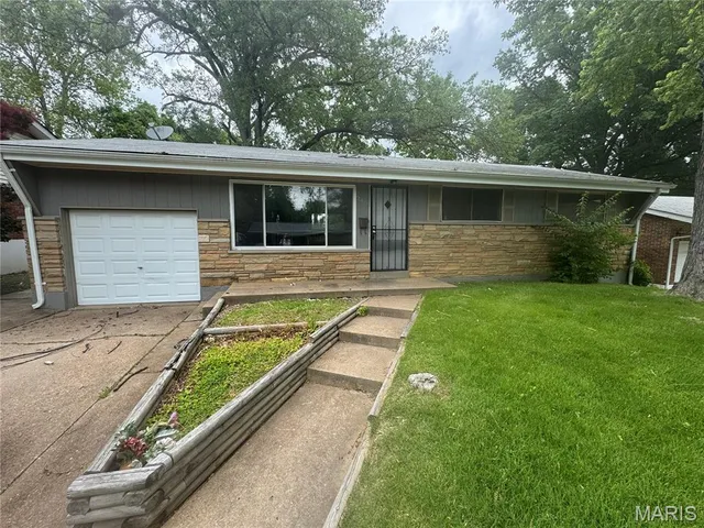 $120,000 | 2415 Castle Drive, St. Louis, MO 63136