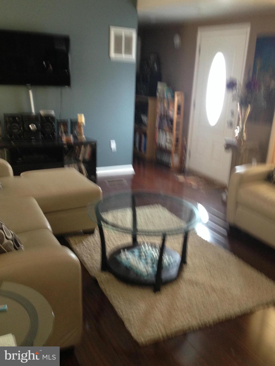 140 Rodeo Middle River Middle River, MD 21220 - Photo 2 of 11 Living Room