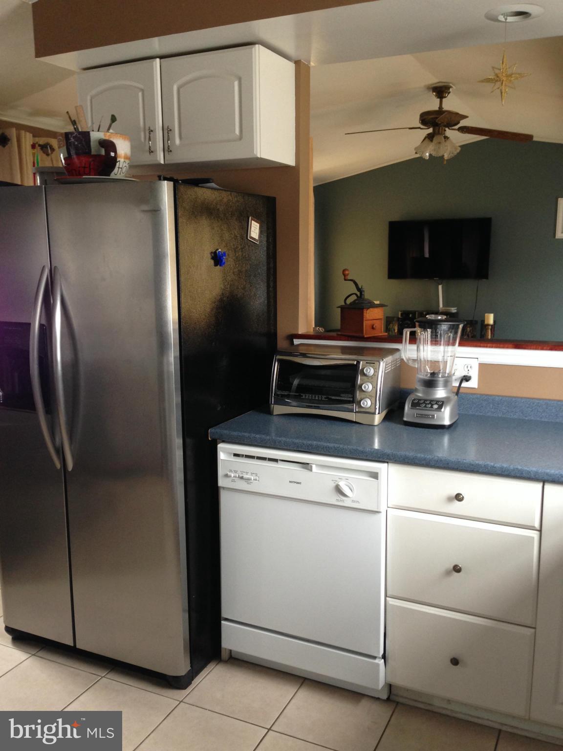 140 Rodeo Middle River Middle River, MD 21220 - Photo 5 of 11 Kitchen