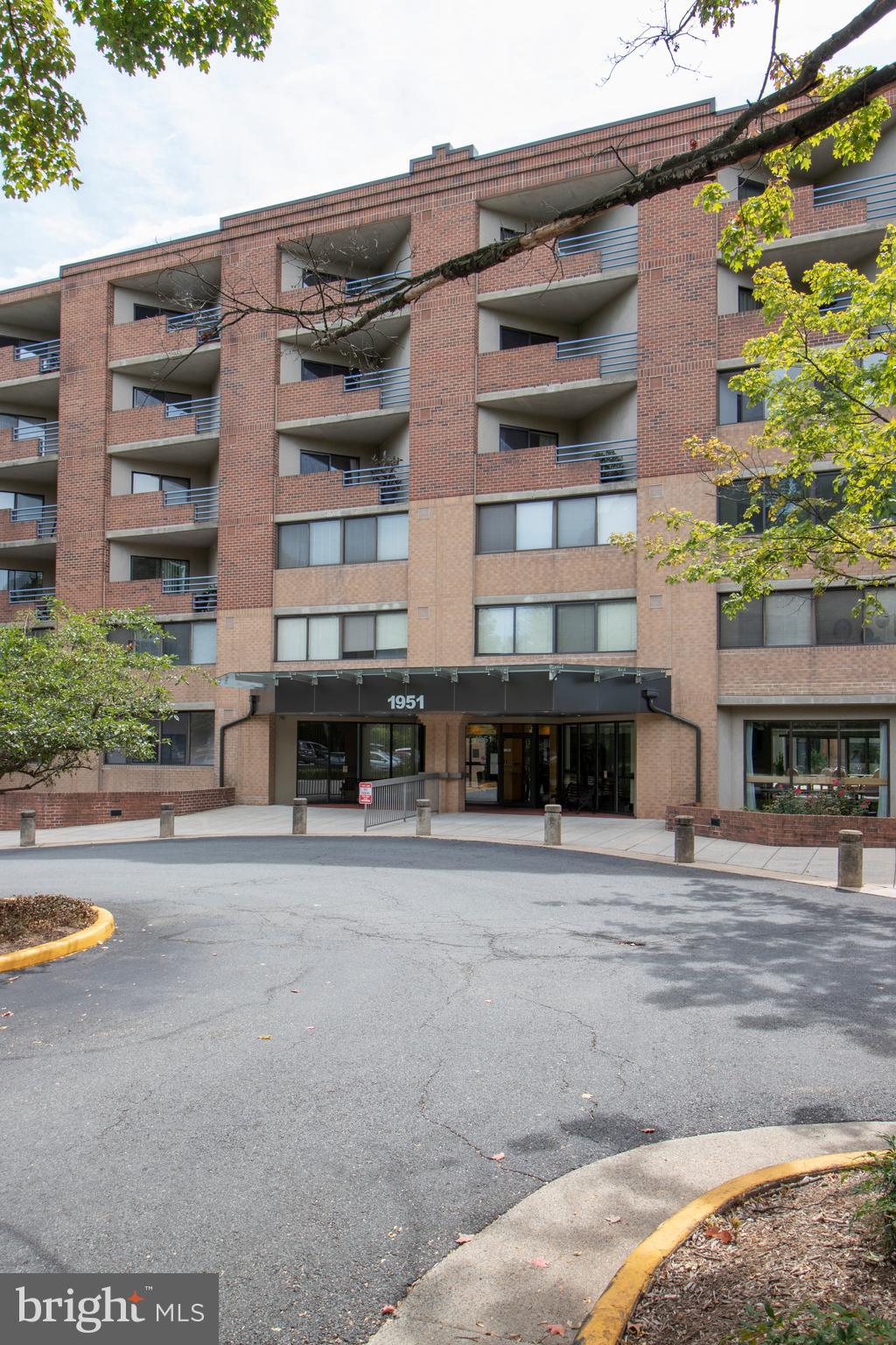1951 Sagewood Lane, Unit 303, Reston, VA 20191 Compass