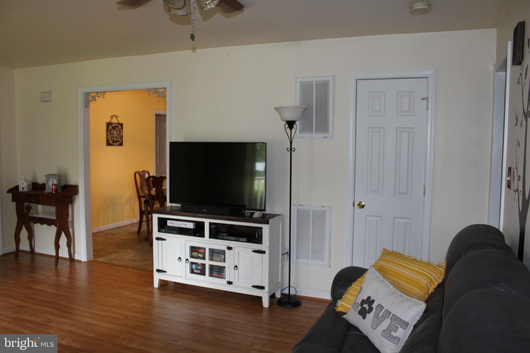 6525 Browning Road Culpeper, VA 22701 - Photo 8 of 31 Open and Perfect for Entertaining