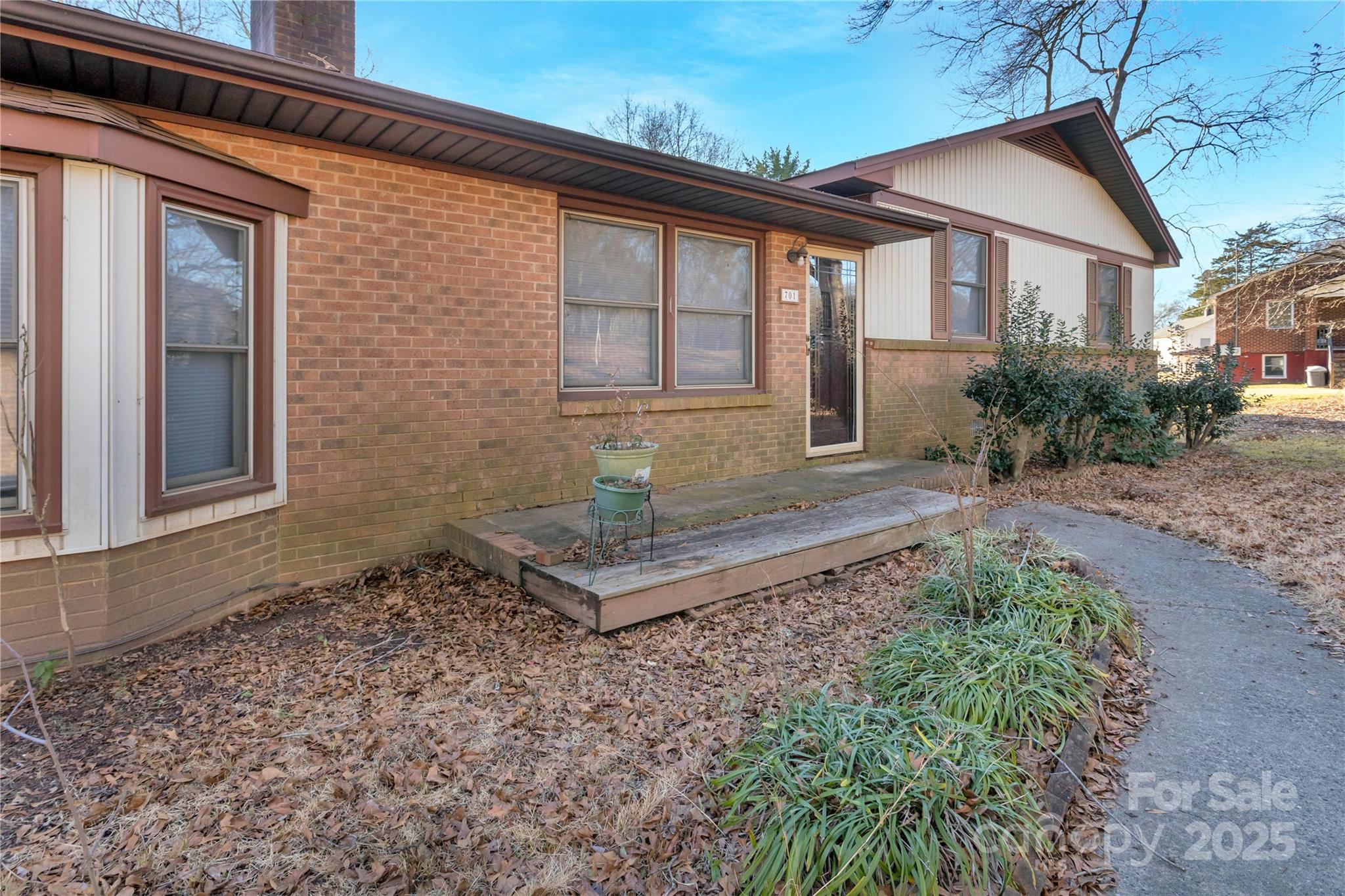 701 Robinson-Clemmer Road Dallas, NC 28034 - Photo 2 of 21 Gallery Image 2