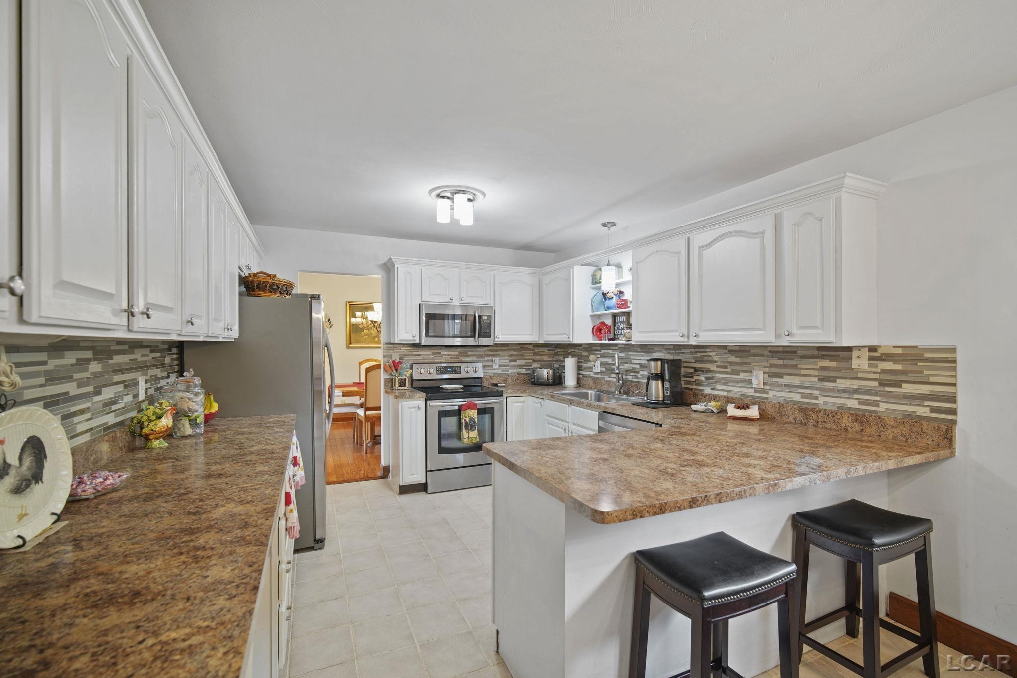 3035 Spielman Road Adrian, MI 49221 - Photo 10 of 49 50097620-9.JPG