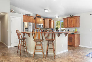883 Deer Creek Road Selma, OR 97538 - Photo 4 of 59 5