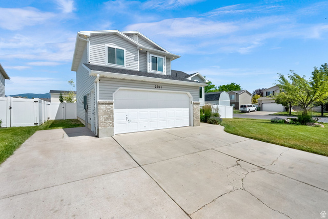 2011 South 2830th Street West Syracuse, UT 84075 - Photo 3 of 27