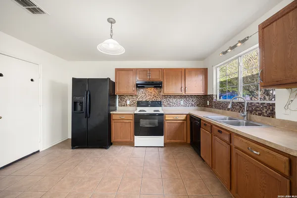 $219,998 | 5415 Burgate Farm, San Antonio, TX 78228