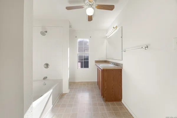 $219,998 | 5415 Burgate Farm, San Antonio, TX 78228