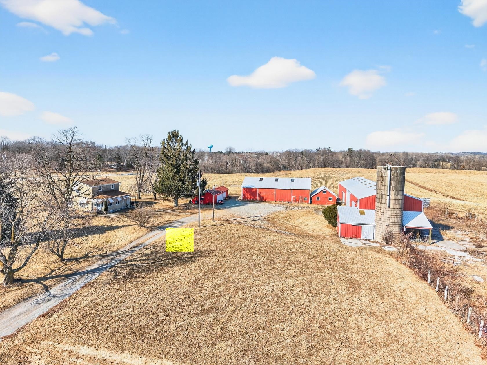 4036 Woodland Road Green Bay, WI 54313 - Photo 12 of 37