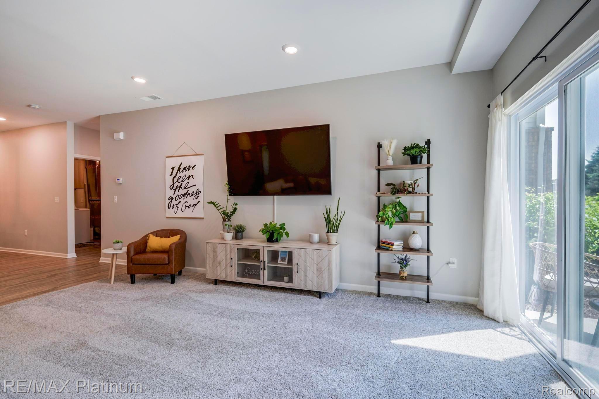9952 Ridge Run Street Howell, MI 48855 - Photo 8 of 34 Gallery Image 8