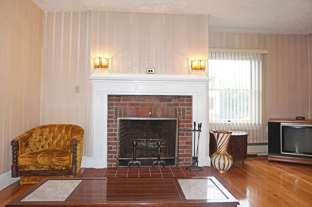 75 Tufts Street Arlington, MA 02474 - Photo 12 of 23