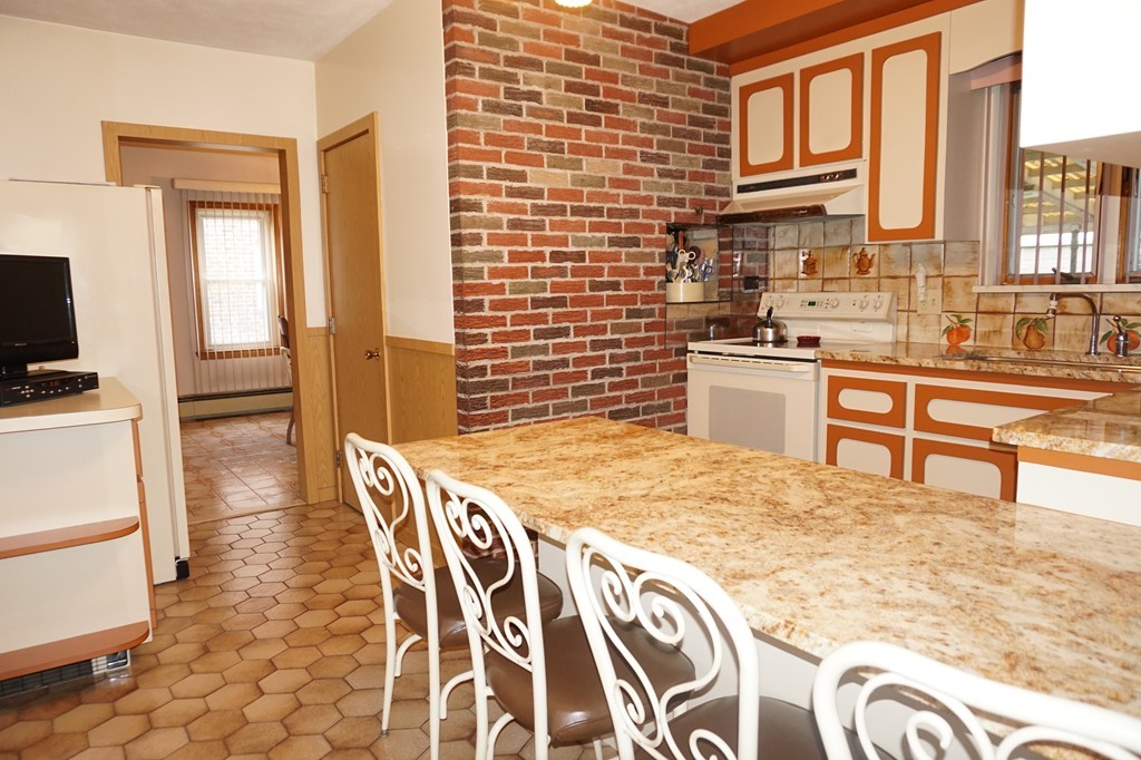 75 Tufts Street Arlington, MA 02474 - Photo 5 of 23
