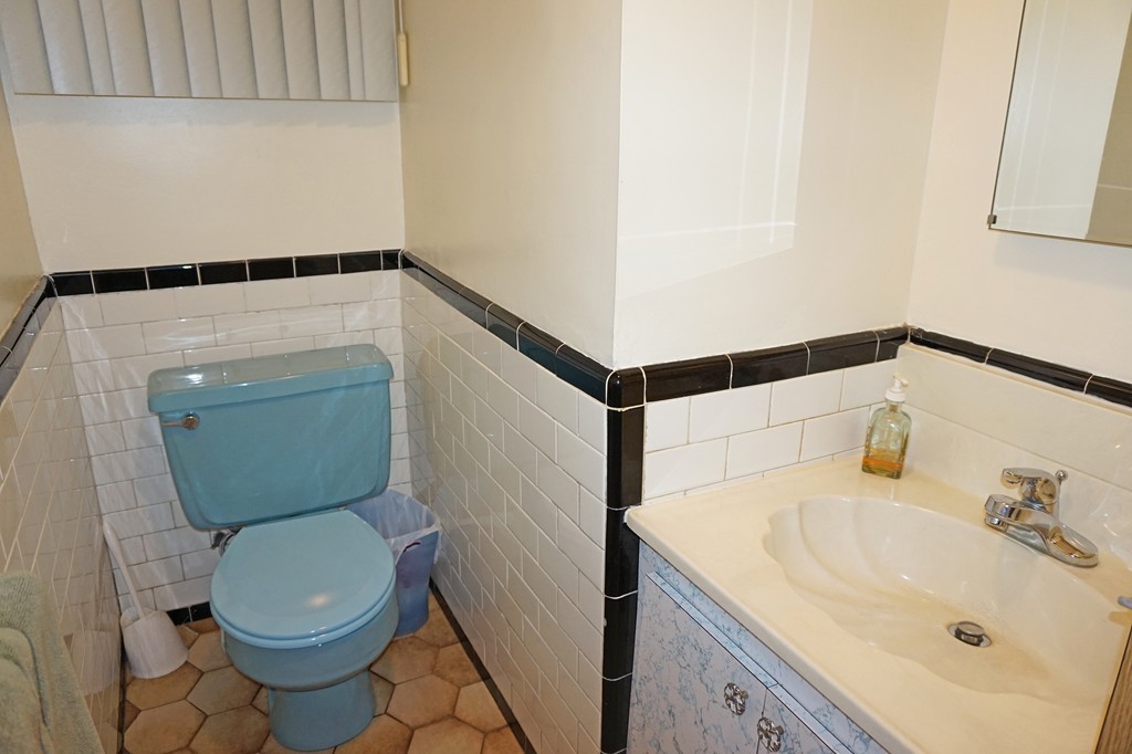75 Tufts Street Arlington, MA 02474 - Photo 7 of 23