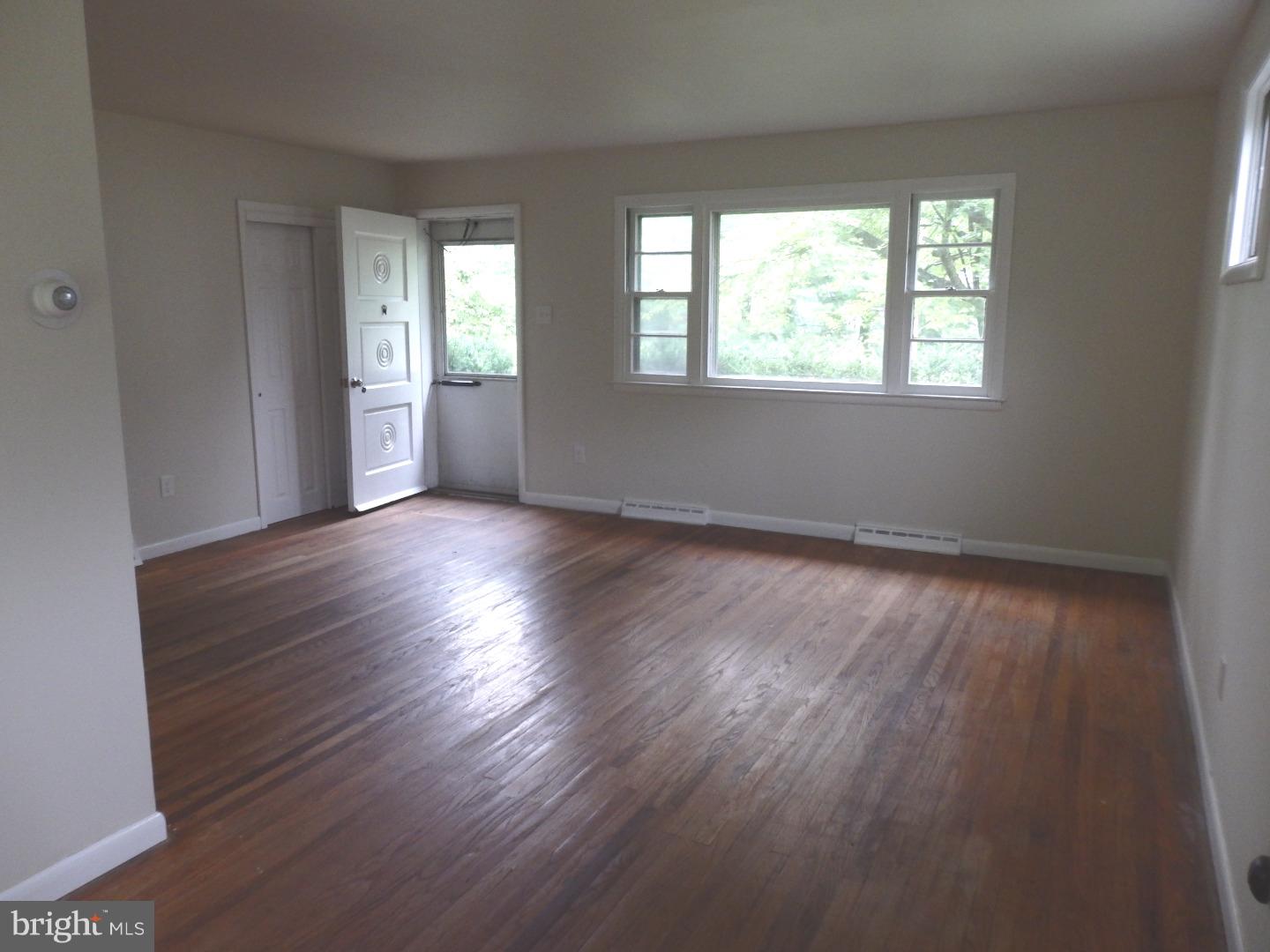 66 Schoolhouse Road Chalfont, PA 18914 - Photo 7 of 19 Living Room