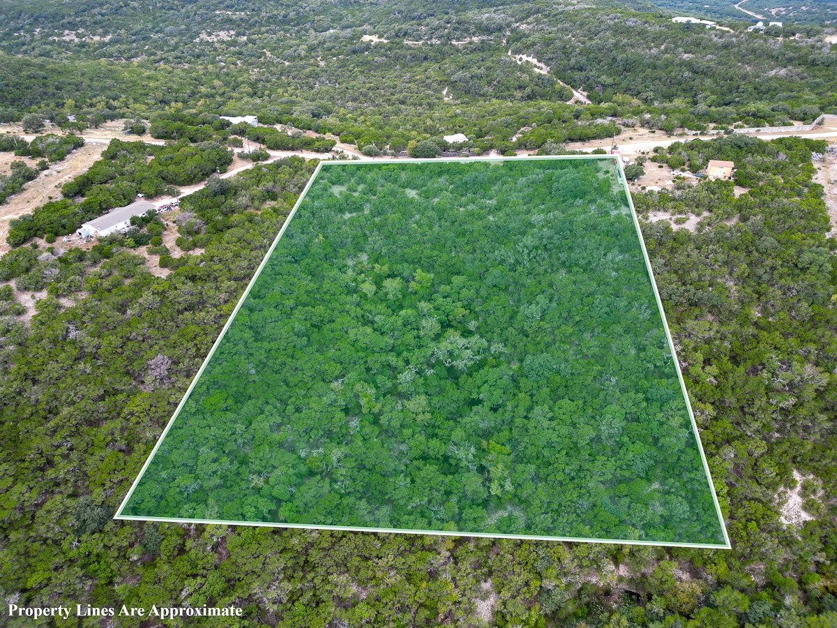 1 Timbercreek Road Pipe Creek, TX 78063 - Photo 3 of 24