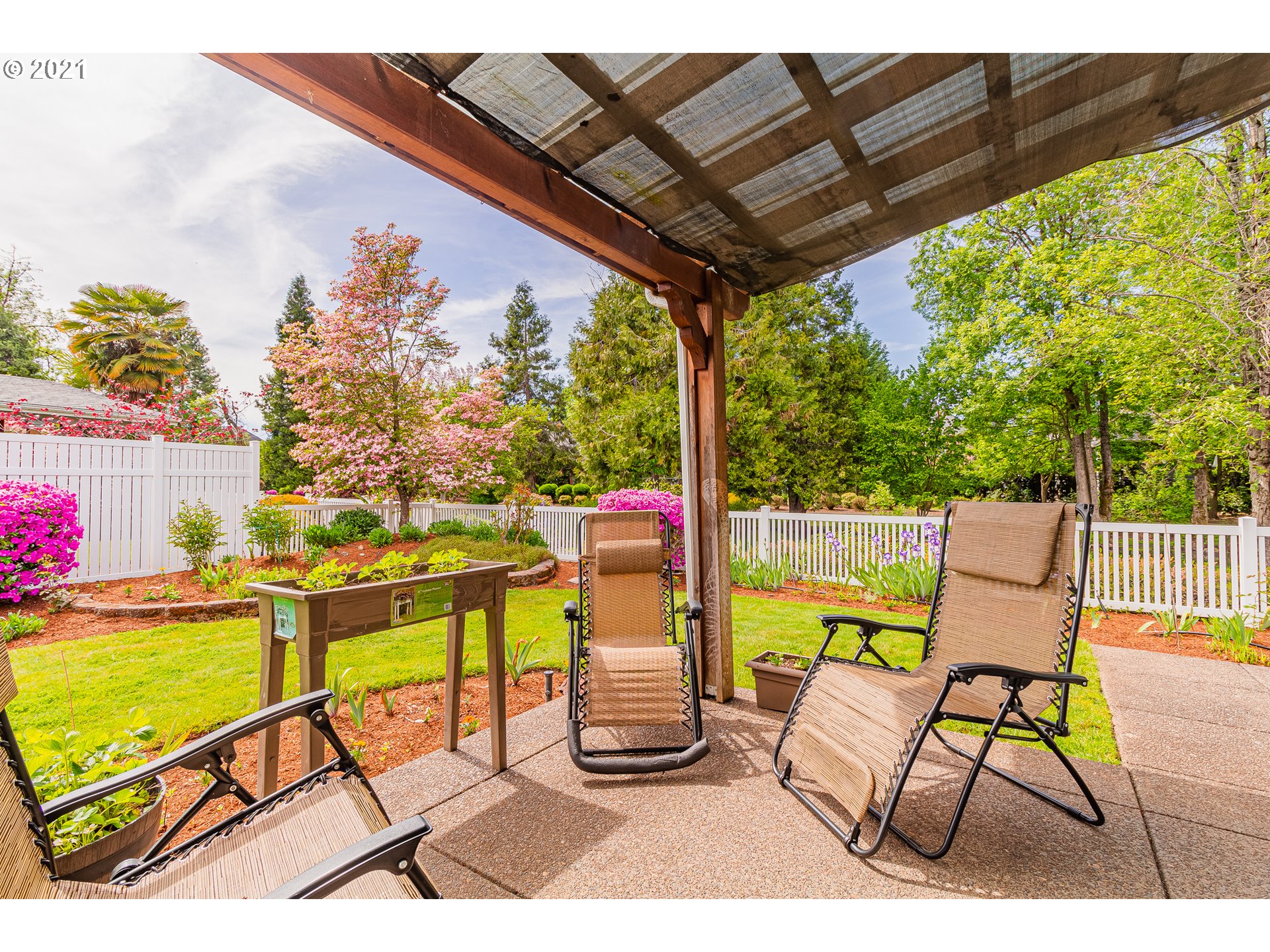 2580 Lansdown Road, Unit 6 Eugene, OR 97404 - Photo 22 of 32 Gallery Image 22