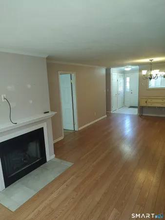 $319,900 | 1400 Hartford Turnpike, Unit 5, North Haven, CT 06473
