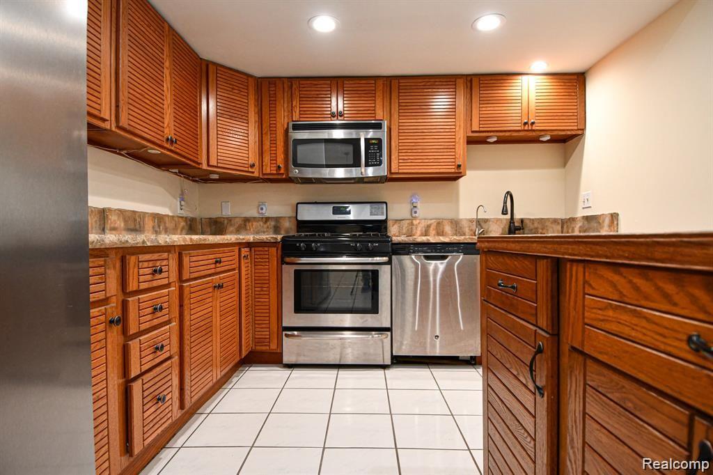 5750 Bullard Road Fenton, MI 48430 - Photo 15 of 58