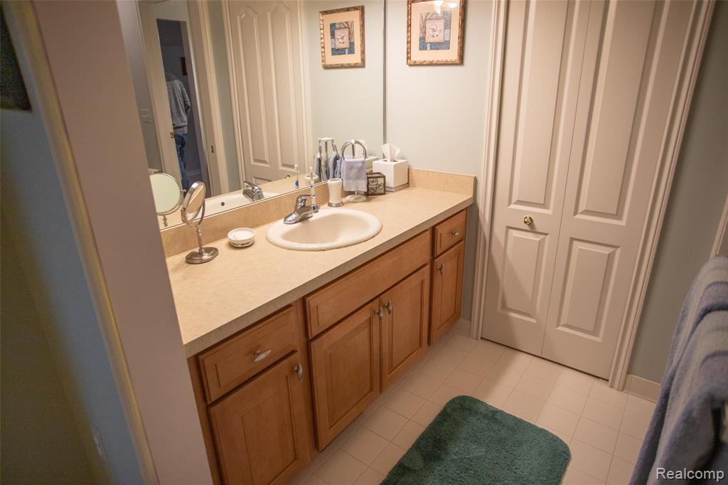 543 Bloomer Ridge Drive Rochester, MI 48307 - Photo 25 of 56