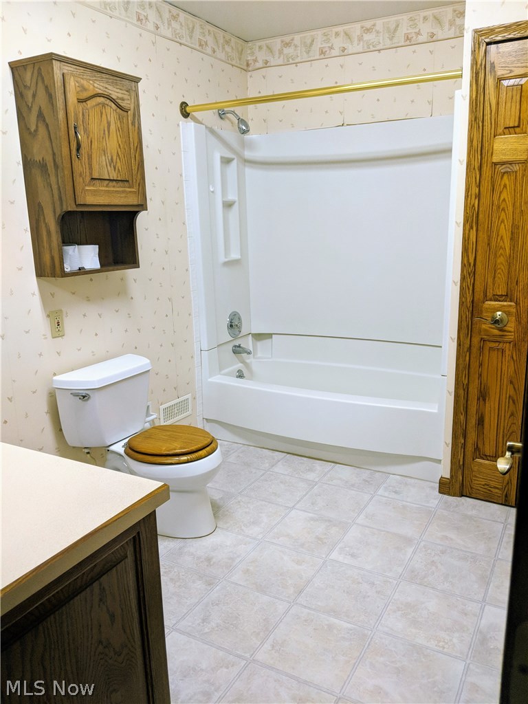 19601 Howe Road Strongsville, OH 44136 - Photo 25 of 31