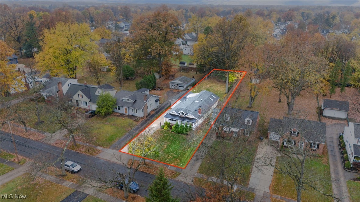 1620 Sunview Road Cleveland, OH 44124 - Photo 33 of 36 Drone / aerial view